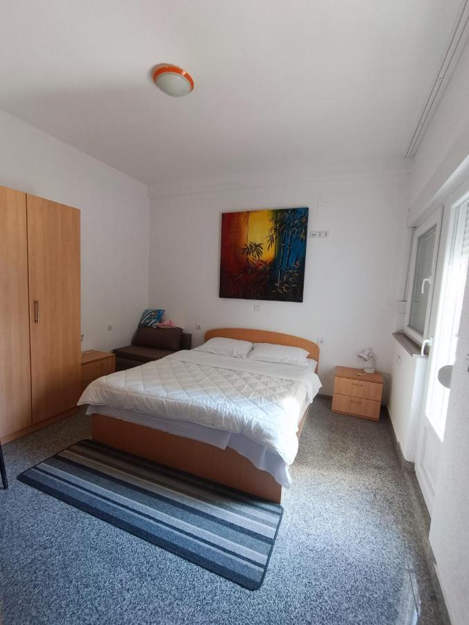 Apartmani Centar Starigrad Paklenica Eksteriør bilde