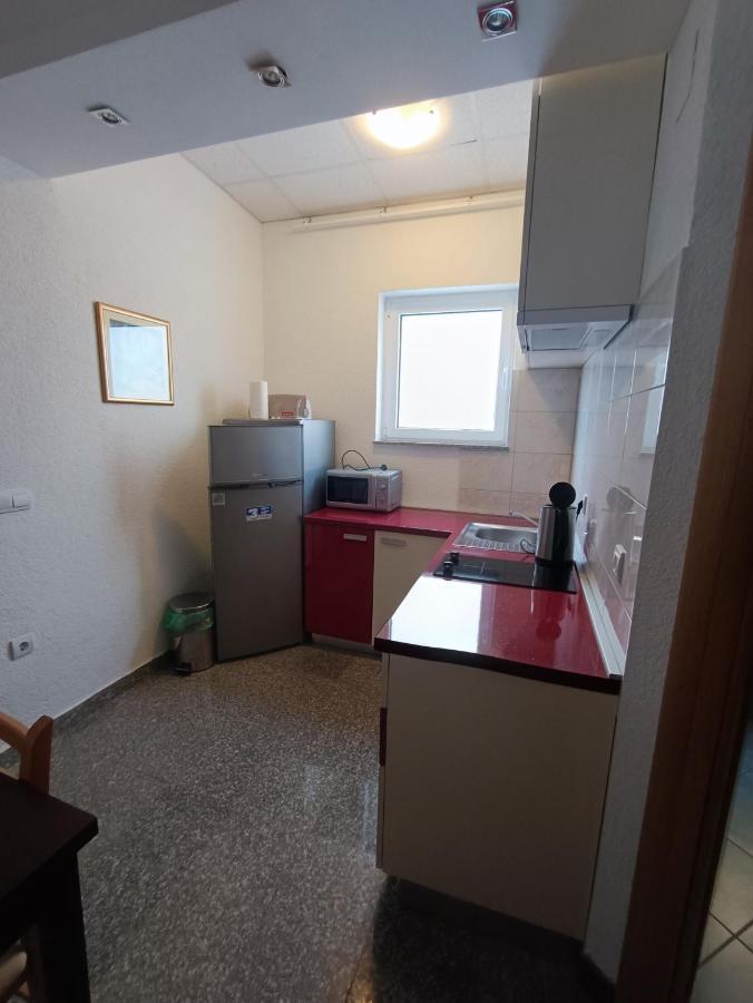 Apartmani Centar Starigrad Paklenica Eksteriør bilde