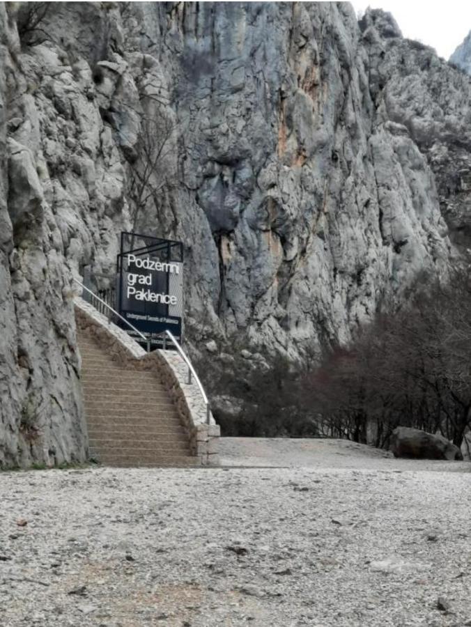 Apartmani Centar Starigrad Paklenica Eksteriør bilde