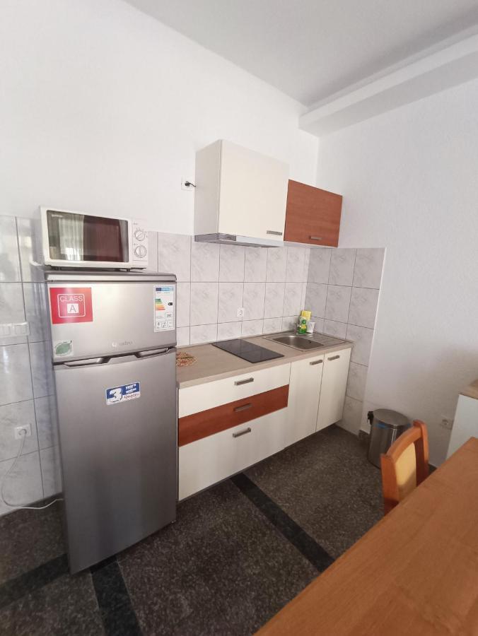 Apartmani Centar Starigrad Paklenica Eksteriør bilde