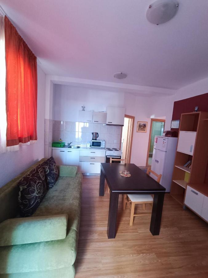 Apartmani Centar Starigrad Paklenica Eksteriør bilde