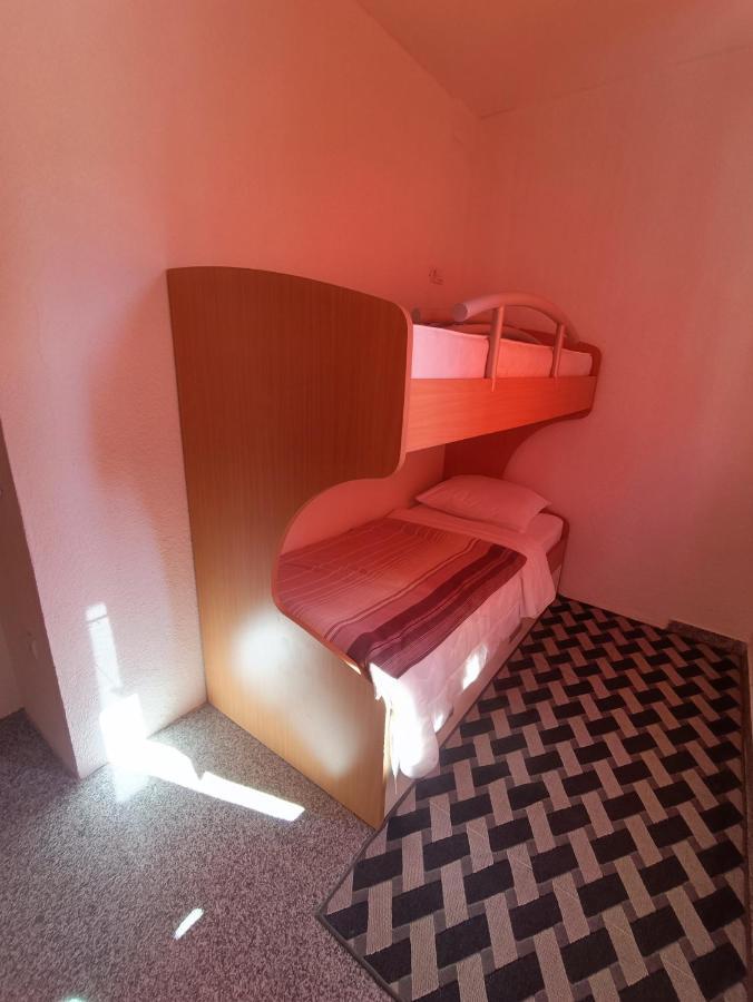Apartmani Centar Starigrad Paklenica Eksteriør bilde